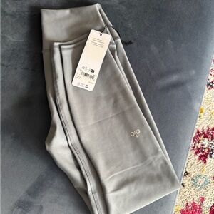 ALO YOGA AIRLIFT HIGH WAIST LEGGINGS. BRAND NEW WITH TAG